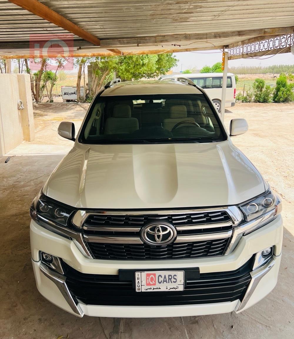 تويوتا لاندكروزر